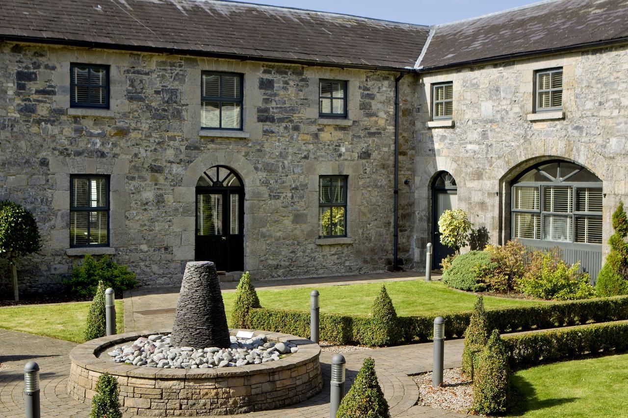 Moyvalley Hotel Self Catering Cottages Esterno foto