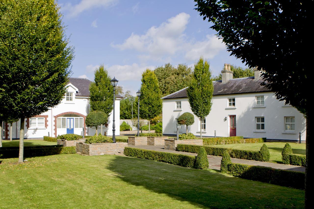 Moyvalley Hotel Self Catering Cottages Esterno foto